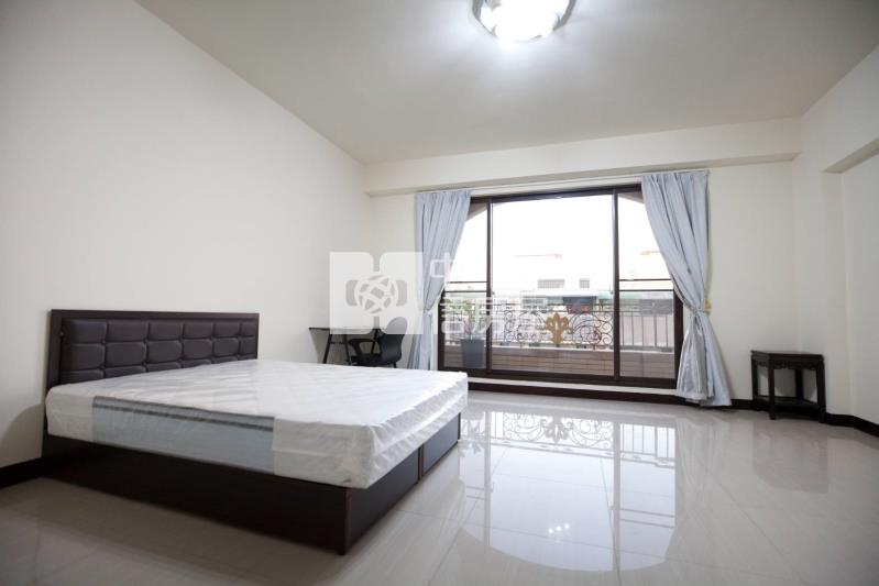 【奔馳】觀音收租美透天房屋室內格局與周邊環境