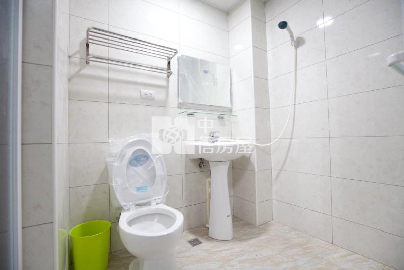 【奔馳】觀音收租美透天房屋室內格局與周邊環境