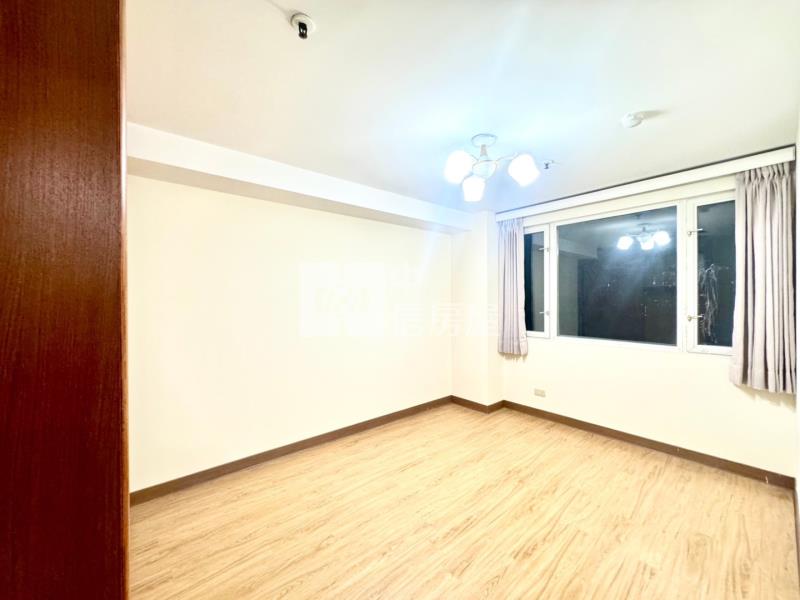 近龍安愛買商圈桃園居易大四房房屋室內格局與周邊環境