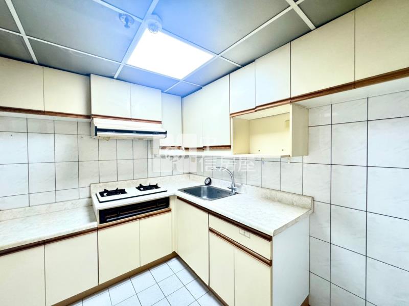 近龍安愛買商圈桃園居易大四房房屋室內格局與周邊環境