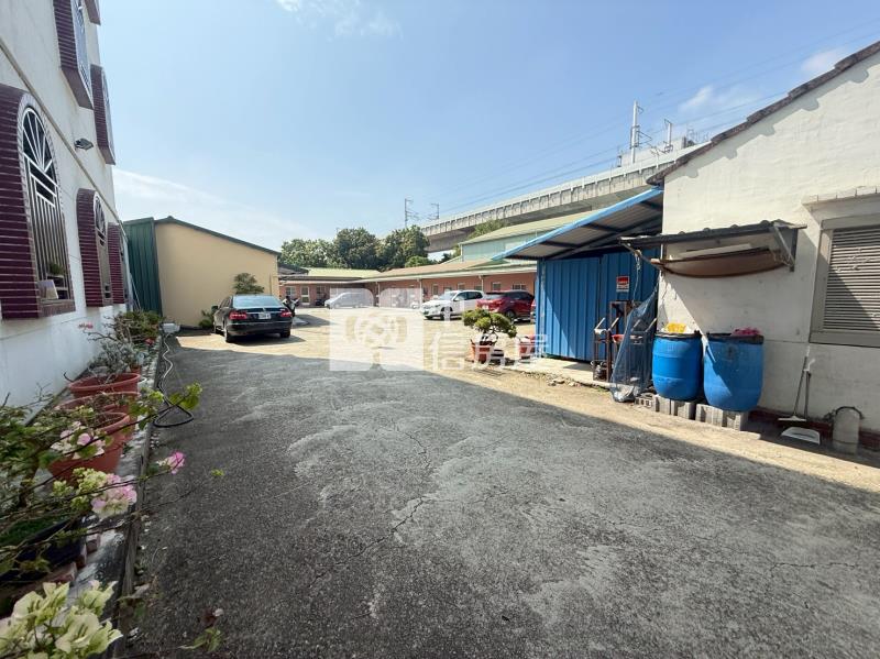 新市稀有鄰15米路大建地房屋室內格局與周邊環境