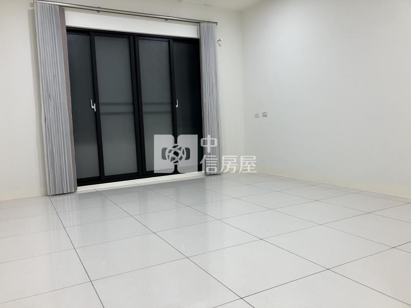 夢時代商圈超美透天房屋室內格局與周邊環境