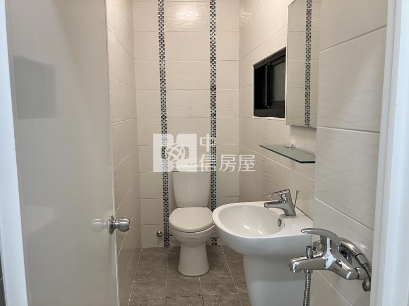 夢時代商圈超美透天房屋室內格局與周邊環境