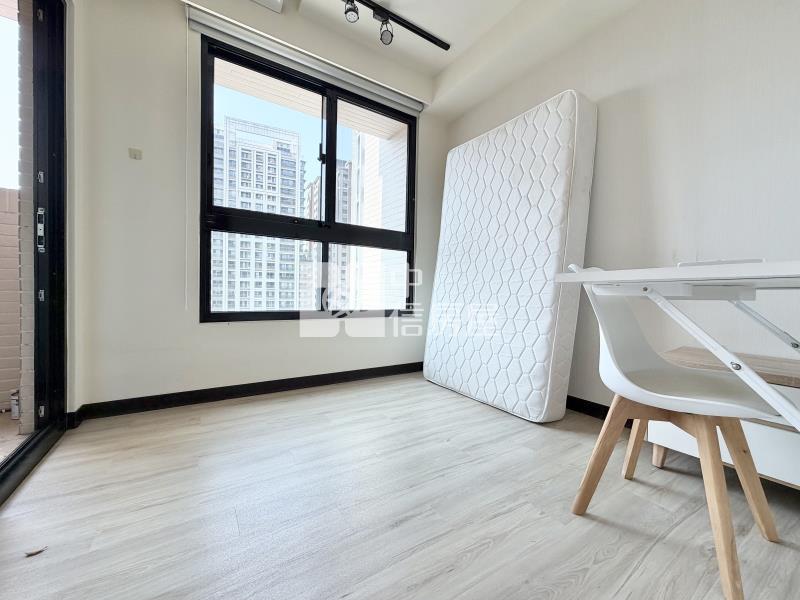 逢甲DUA輕屋齡2房車位房屋室內格局與周邊環境