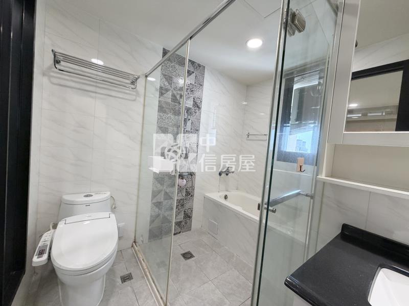 逢甲DUA輕屋齡2房車位房屋室內格局與周邊環境