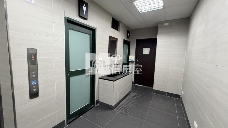 桃園小檜溪獨棟電梯商辦大透店房屋室內格局與周邊環境