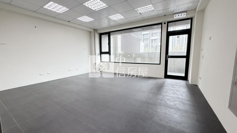 桃園小檜溪獨棟電梯商辦大透店房屋室內格局與周邊環境