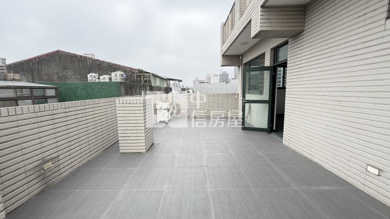 桃園小檜溪獨棟電梯商辦大透店房屋室內格局與周邊環境