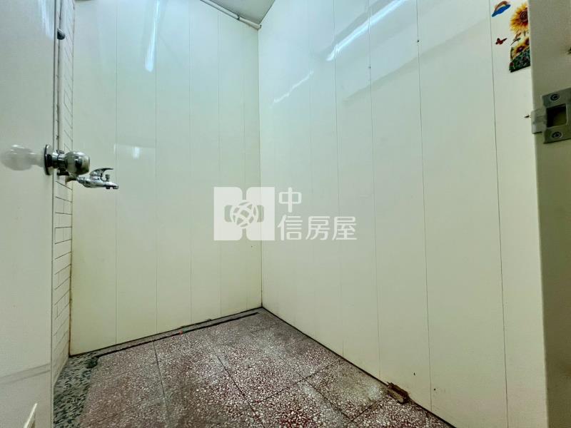 國光路大買家旁金店面房屋室內格局與周邊環境