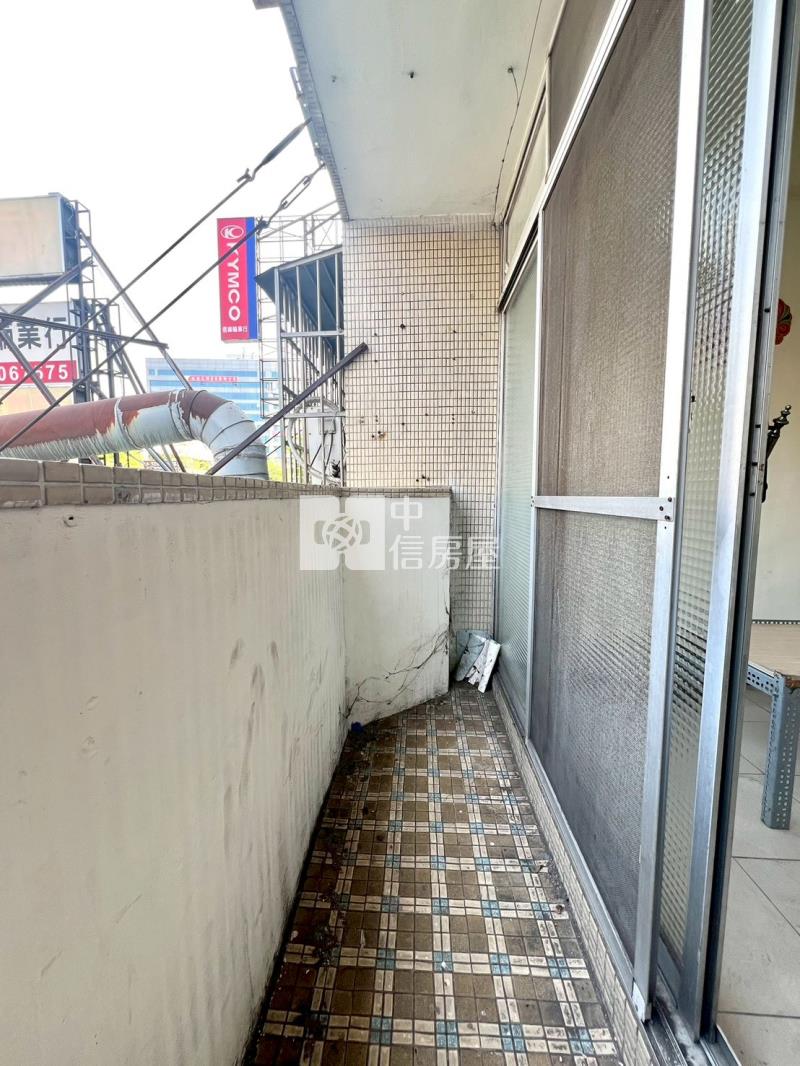 國光路大買家旁金店面房屋室內格局與周邊環境