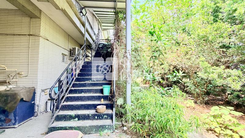 竹田合法農舍加合法資材室房屋室內格局與周邊環境