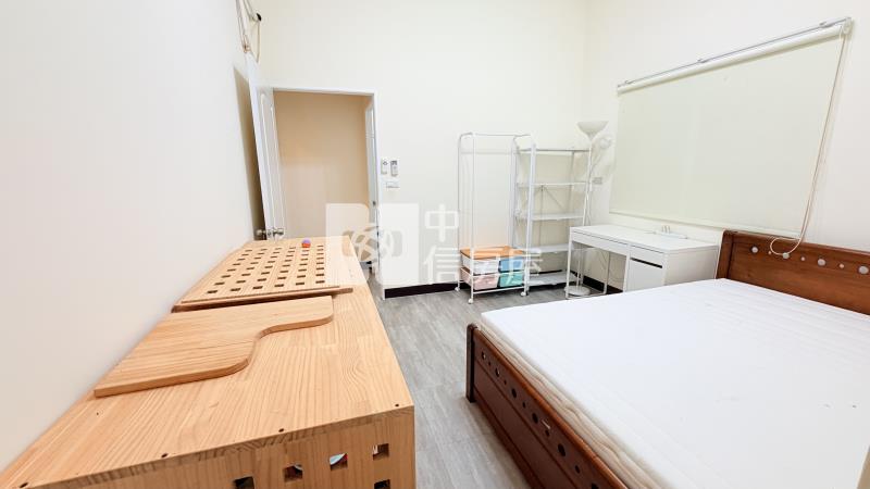 竹田合法農舍加合法資材室房屋室內格局與周邊環境