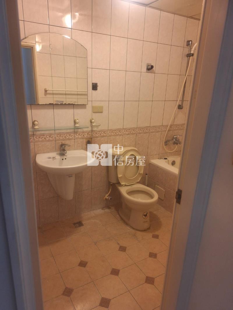 屏東市演藝智慧家平車美樓房屋室內格局與周邊環境