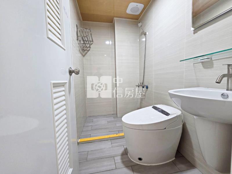 大寮低總價時尚車庫透天房屋室內格局與周邊環境