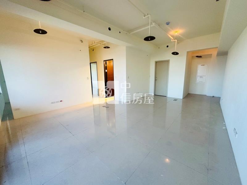 ▲港都明珠海景三房車位房屋室內格局與周邊環境