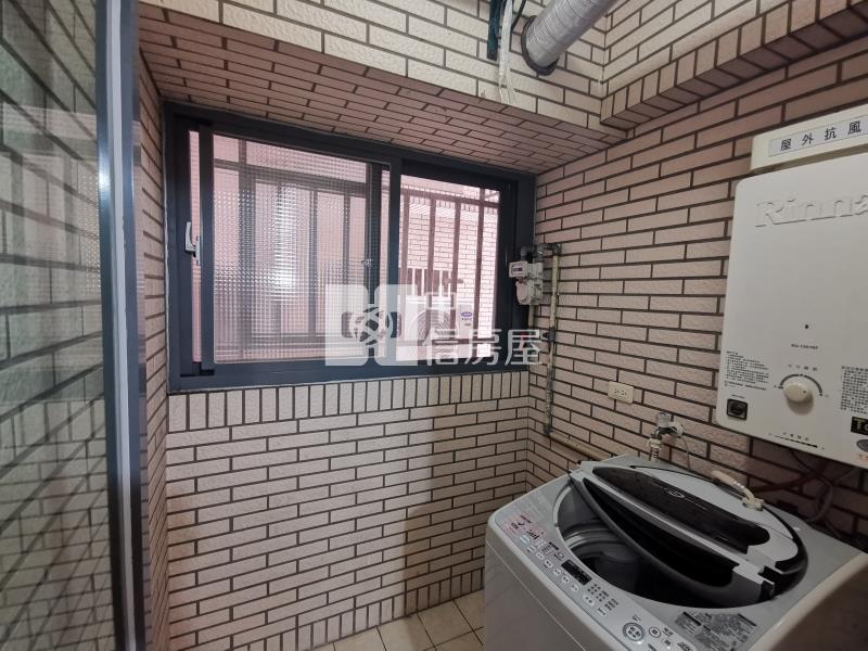 中壢戶政稀有電梯裝潢兩房平面車房屋室內格局與周邊環境