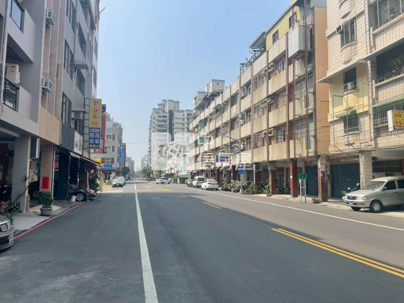 苓雅臨路透天店住房屋室內格局與周邊環境