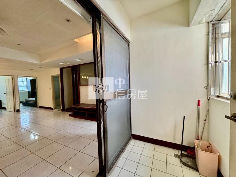 華勛市場旁電梯三房房屋室內格局與周邊環境