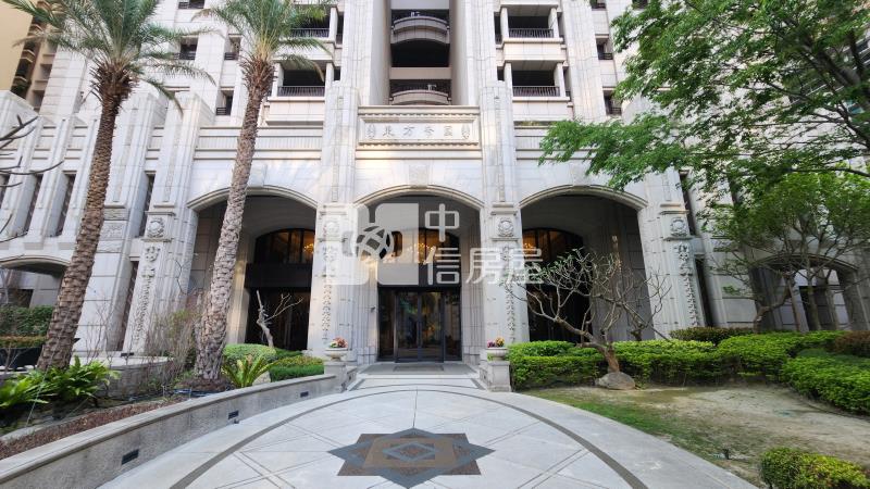 七期東方帝國裝潢戶三平車房屋室內格局與周邊環境