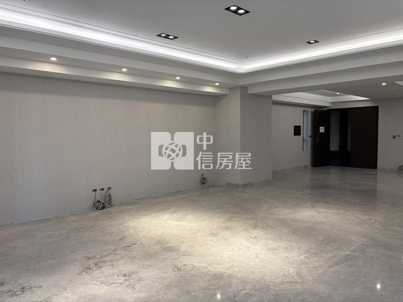 七期東方帝國裝潢戶三平車房屋室內格局與周邊環境