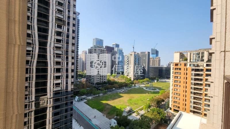 七期東方帝國裝潢戶三平車房屋室內格局與周邊環境