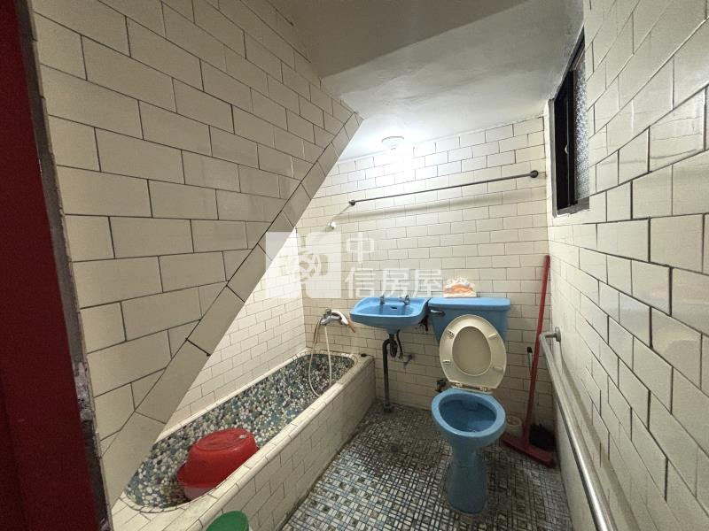 太平國小旁臨十五米路美透店房屋室內格局與周邊環境