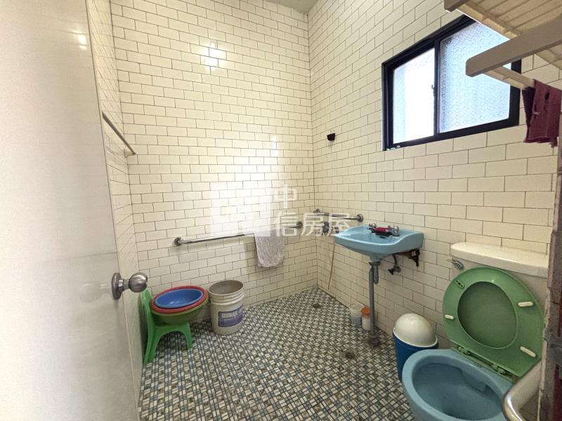 太平國小旁臨十五米路美透店房屋室內格局與周邊環境