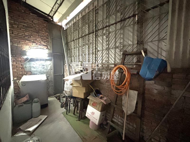 太平國小旁臨十五米路美透店房屋室內格局與周邊環境