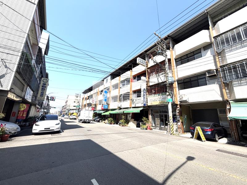 太平國小旁臨十五米路美透店房屋室內格局與周邊環境