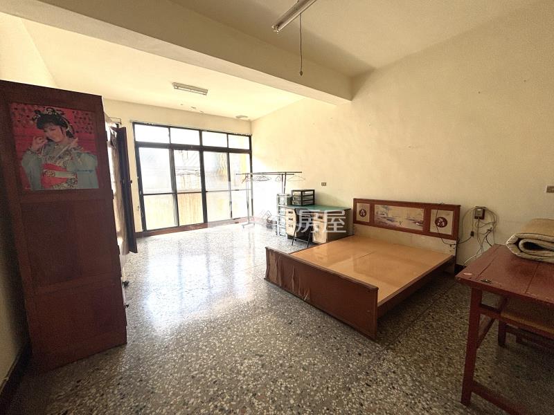 太平國小旁臨十五米路美透店房屋室內格局與周邊環境