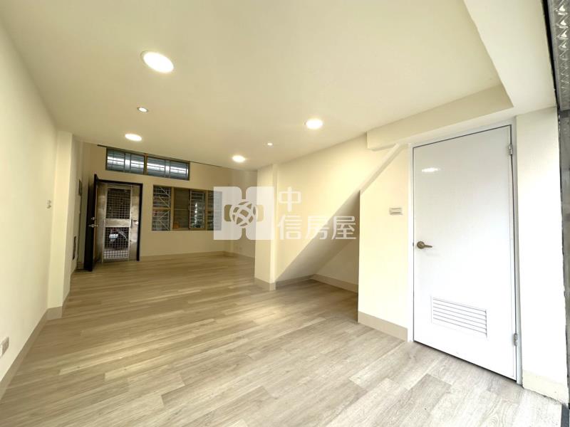 崇蘭國小前後臨路整新透天房屋室內格局與周邊環境