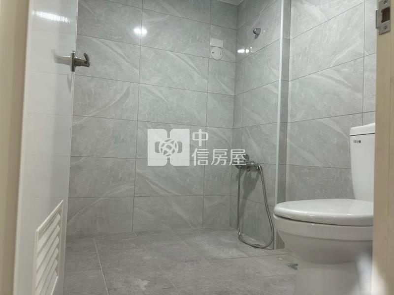 崇蘭國小前後臨路整新透天房屋室內格局與周邊環境