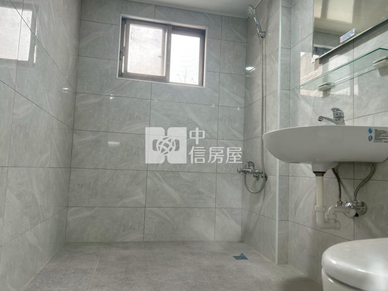 崇蘭國小前後臨路整新透天房屋室內格局與周邊環境