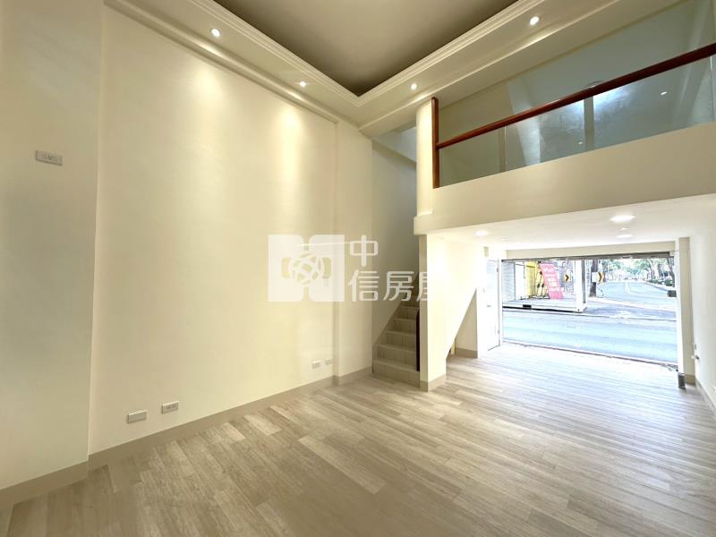 崇蘭國小前後臨路整新透天房屋室內格局與周邊環境