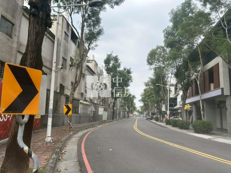 崇蘭國小前後臨路整新透天房屋室內格局與周邊環境