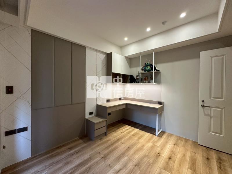 J11.宜雄大名鑄大四房雙車戶【捷運新北園區站加盟店】房屋室內格局與周邊環境