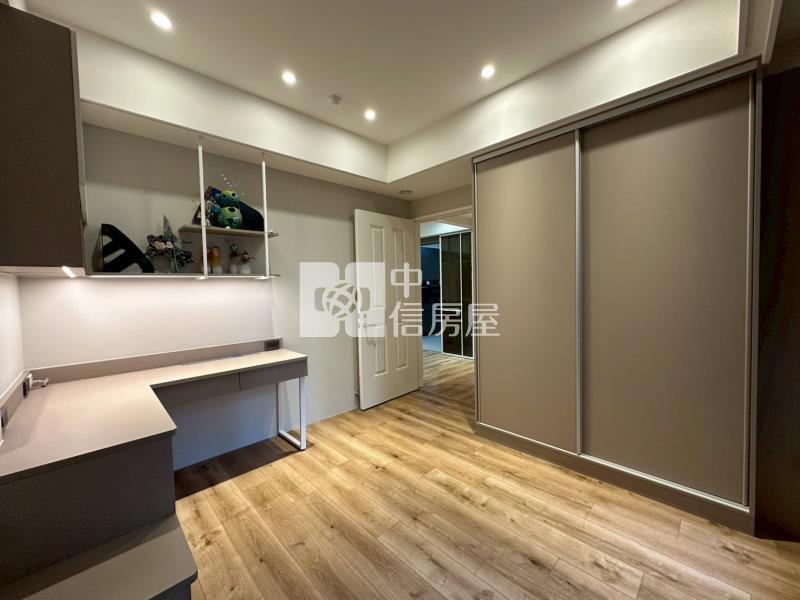 J11.宜雄大名鑄大四房雙車戶【捷運新北園區站加盟店】房屋室內格局與周邊環境