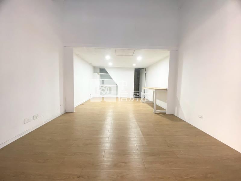 陳平國小旁低總價店面房屋室內格局與周邊環境