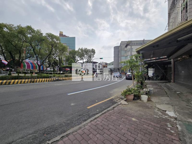 新化圓環優質建地(專)房屋室內格局與周邊環境