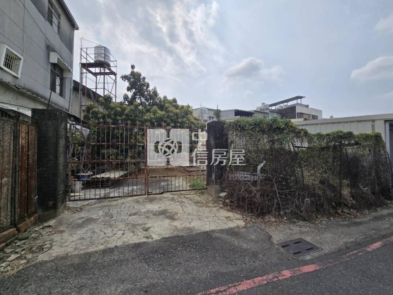 新化圓環優質建地(專)房屋室內格局與周邊環境