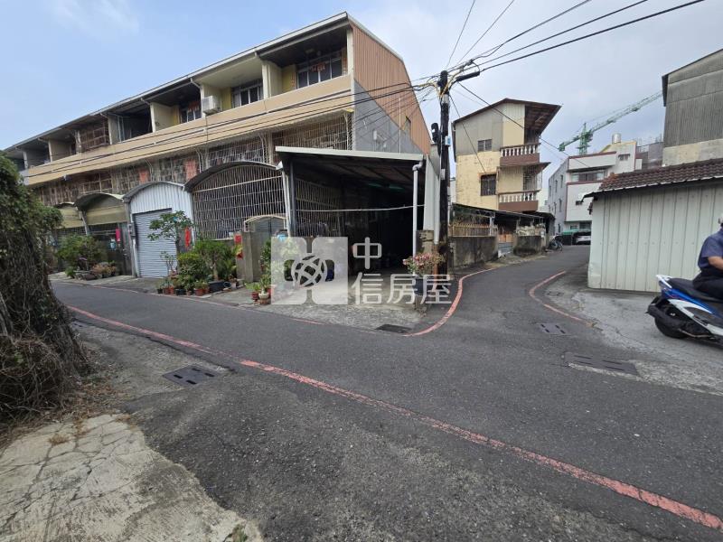 新化圓環優質建地(專)房屋室內格局與周邊環境