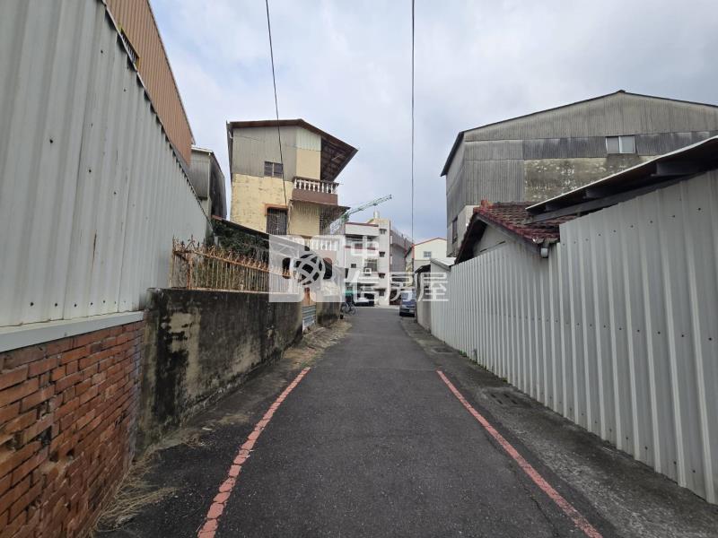 新化圓環優質建地(專)房屋室內格局與周邊環境