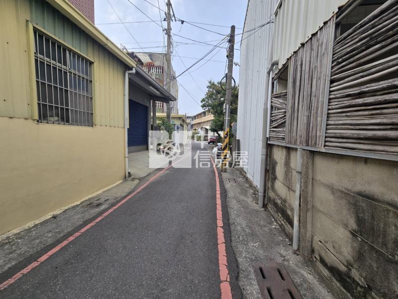 新化圓環優質建地(專)房屋室內格局與周邊環境