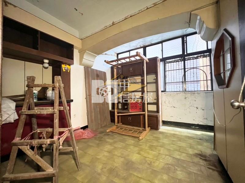 【星鑽】(專委)投資首選中壢火車站前黃金地段稀有釋出4房房屋室內格局與周邊環境