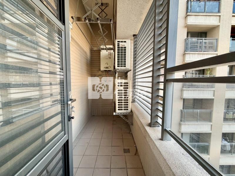 三月花見精裝大兩房B1柱邊平車房屋室內格局與周邊環境