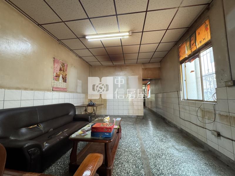 文化路尾邊間傳統透天房屋室內格局與周邊環境