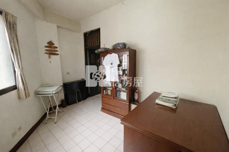 南區稀有大面寬|忠孝夜市旁|增值店住合一整棟+地下室首選透店房屋室內格局與周邊環境