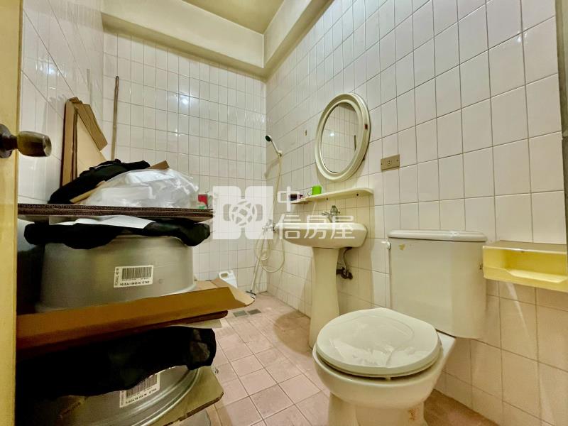 南區稀有大面寬|忠孝夜市旁|增值店住合一整棟+地下室首選透店房屋室內格局與周邊環境