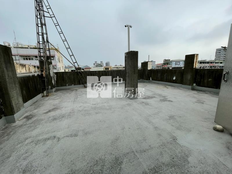 南區稀有大面寬|忠孝夜市旁|增值店住合一整棟+地下室首選透店房屋室內格局與周邊環境