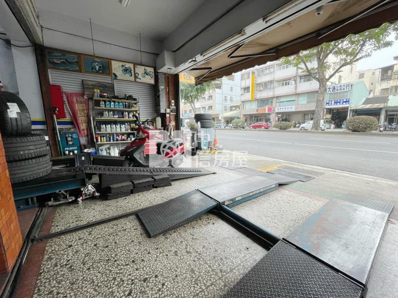 南區稀有大面寬|忠孝夜市旁|增值店住合一整棟+地下室首選透店房屋室內格局與周邊環境